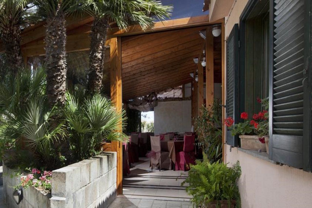 Albaruja Hotel Costa Rei Extérieur photo