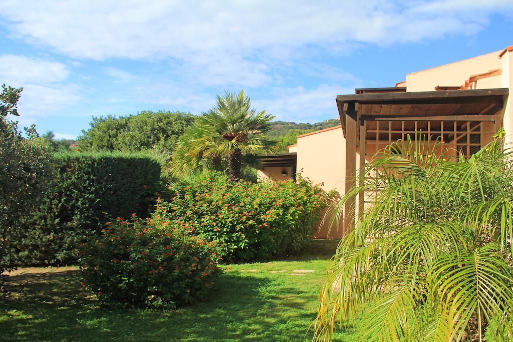 Albaruja Hotel Costa Rei Extérieur photo