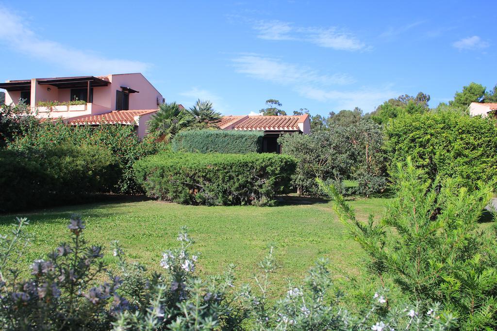 Albaruja Hotel Costa Rei Extérieur photo